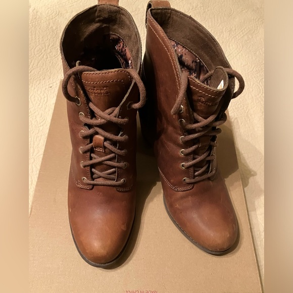 Timberland Lace-up Ankle Boots - Picture 1 of 5